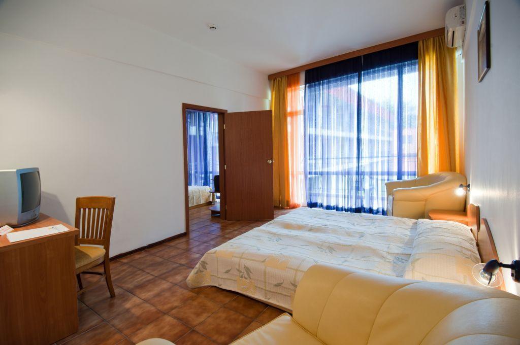 Regina Hotel Slântsjev Brjag Rom bilde
