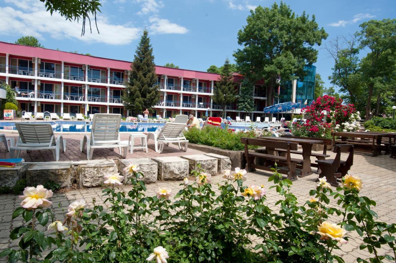 Regina Hotel Slântsjev Brjag Eksteriør bilde